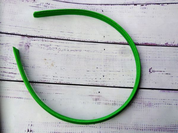 Пластиковий обруч в атласі 10 мм Зелений 1 шт